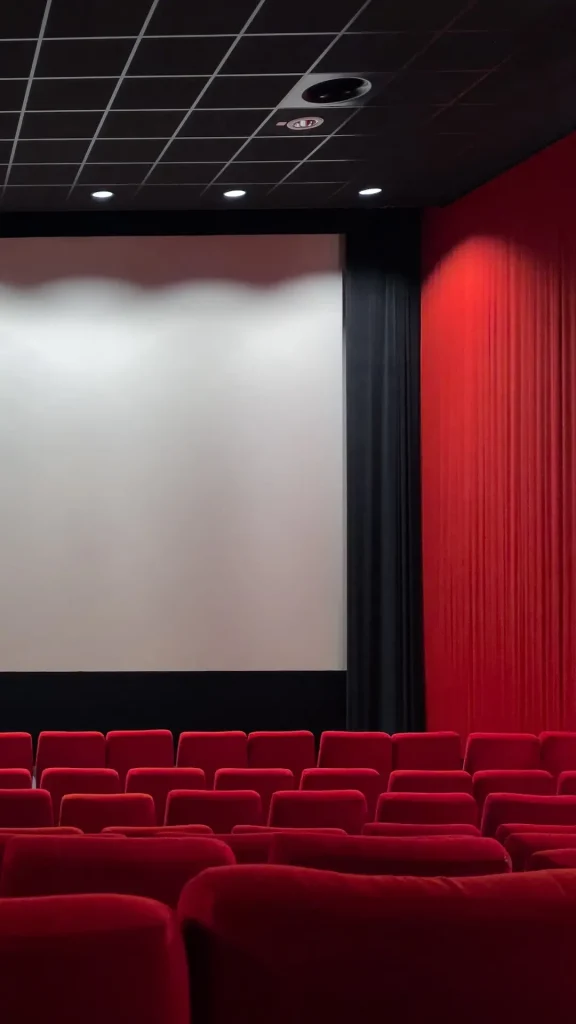 Inaugura el complejo de cines Las Tipas Paso del Bosque
