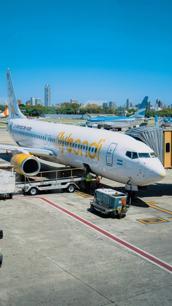 La aerolínea Flybondi lanzó su nueva propuesta de Ultra Pases: para volar más barato