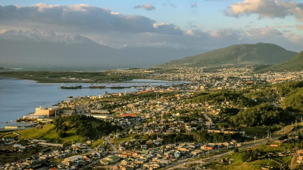 Ushuaia o Puerto Williams. ¿Cuál es la ciudad más austral del mundo según la ONU?