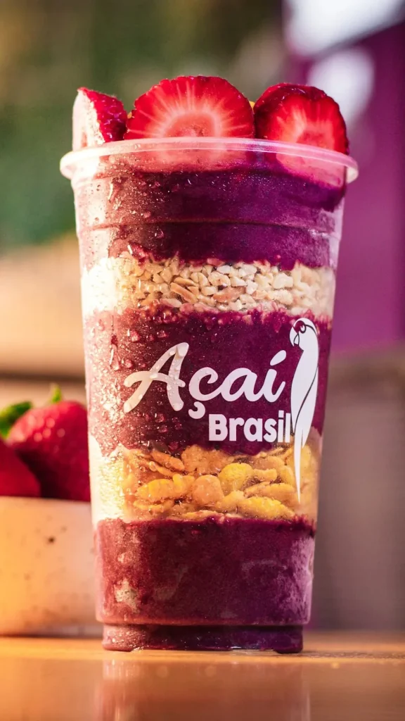 Una marca brasileña desembarca con açaí, bowls y smoothies en Rosario y Funes