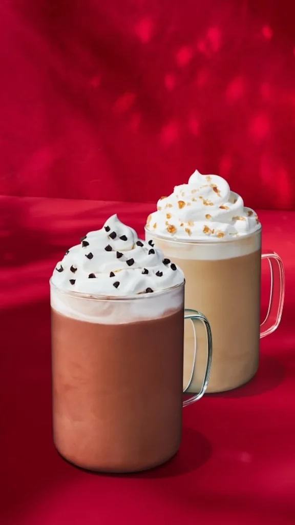 Starbucks lanza merchandising de Stranger Things en noviembre de 2025