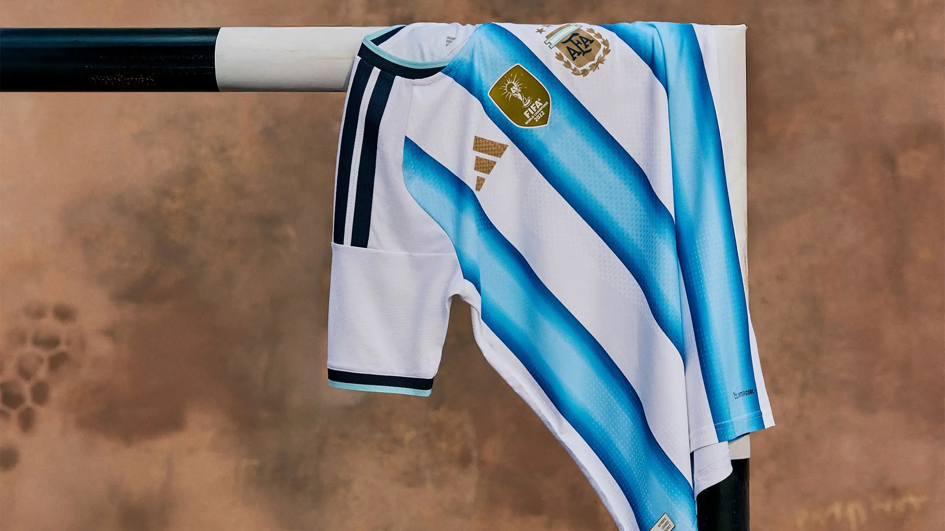 Así son las nuevas camisetas de la Selección Argentina de Fútbol. ¿Cuánto cuestan?