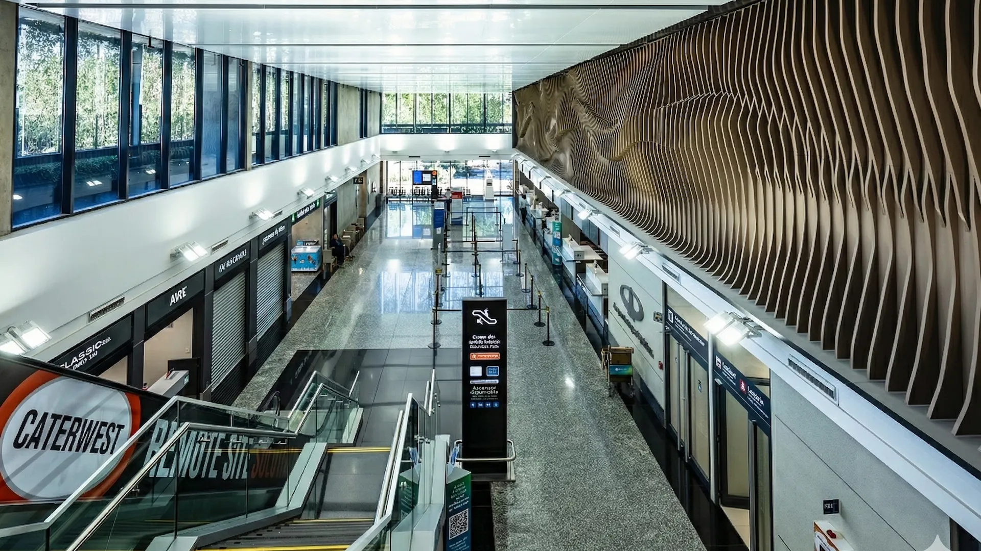 Reinauguró el aeropuerto de San Juan tras una inversión de US$ 55 millones