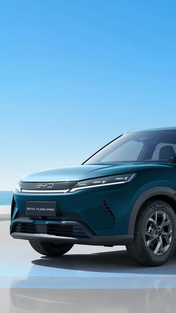 En marzo de 2026, inaugura la concesionaria de autos BYD en Rosario