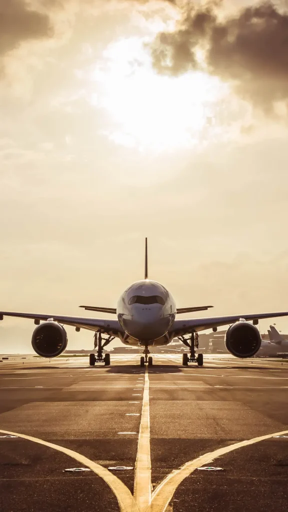 Con el cierre parcial del aeropuerto de Ezeiza, ¿qué pasará con los vuelos?