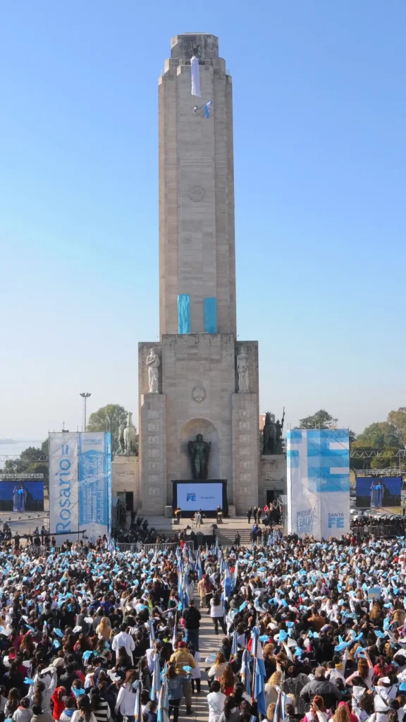 Milei y Abel Pintos en las celebraciones del Día de la Bandera