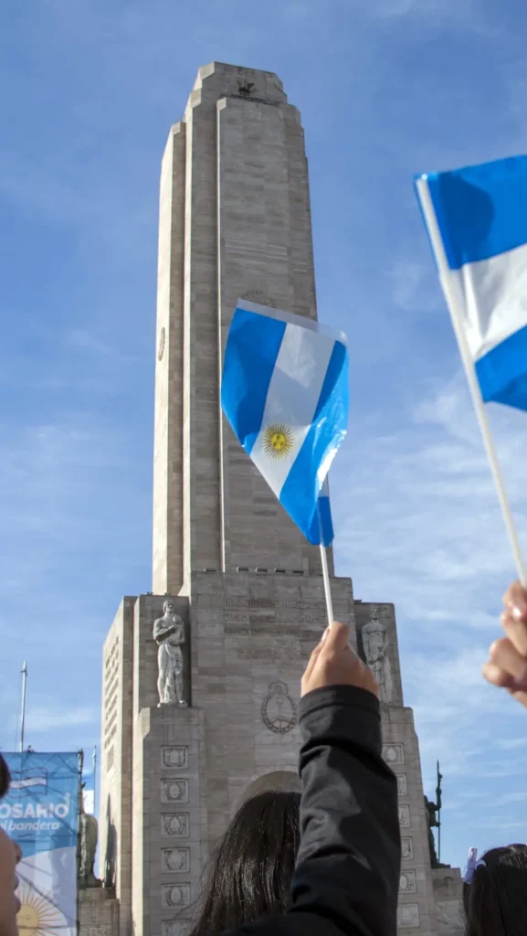 ¿Cuáles fueron las obras de restauración que se hicieron en el Monumento a la Bandera?