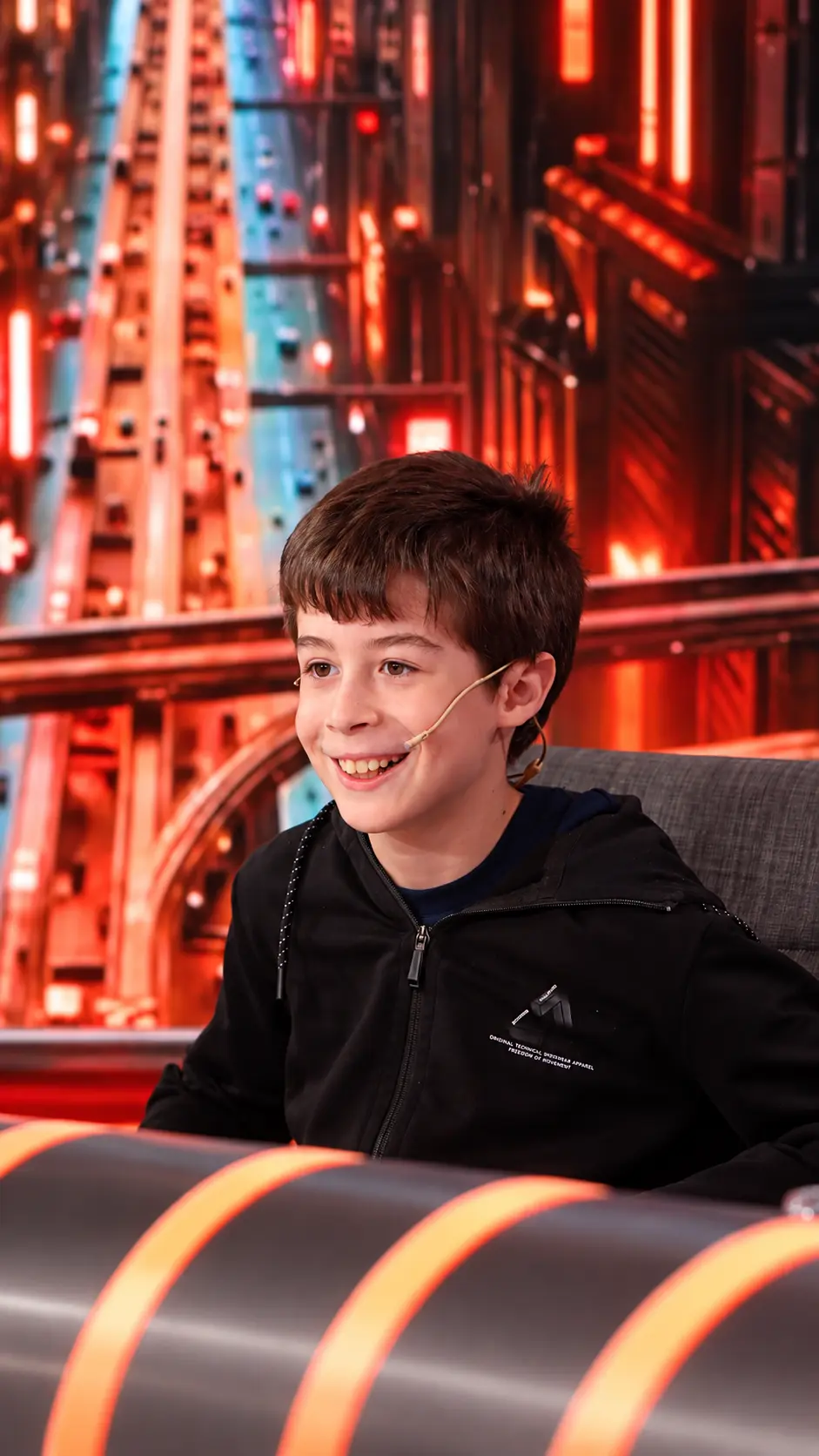 Stefano Marconi, el niño de 10 años con el coeficiente intelectual más alto del país, llega al Salón del Automóvil de Rosario